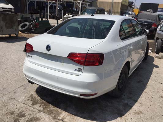 volkswagen jetta 2011-2015 çıkma yedek kesme arka çamurluk